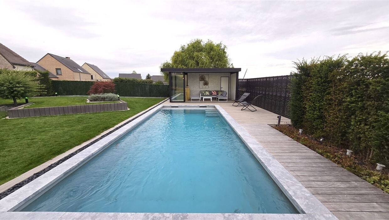 E1638961602896666660_4499AOL