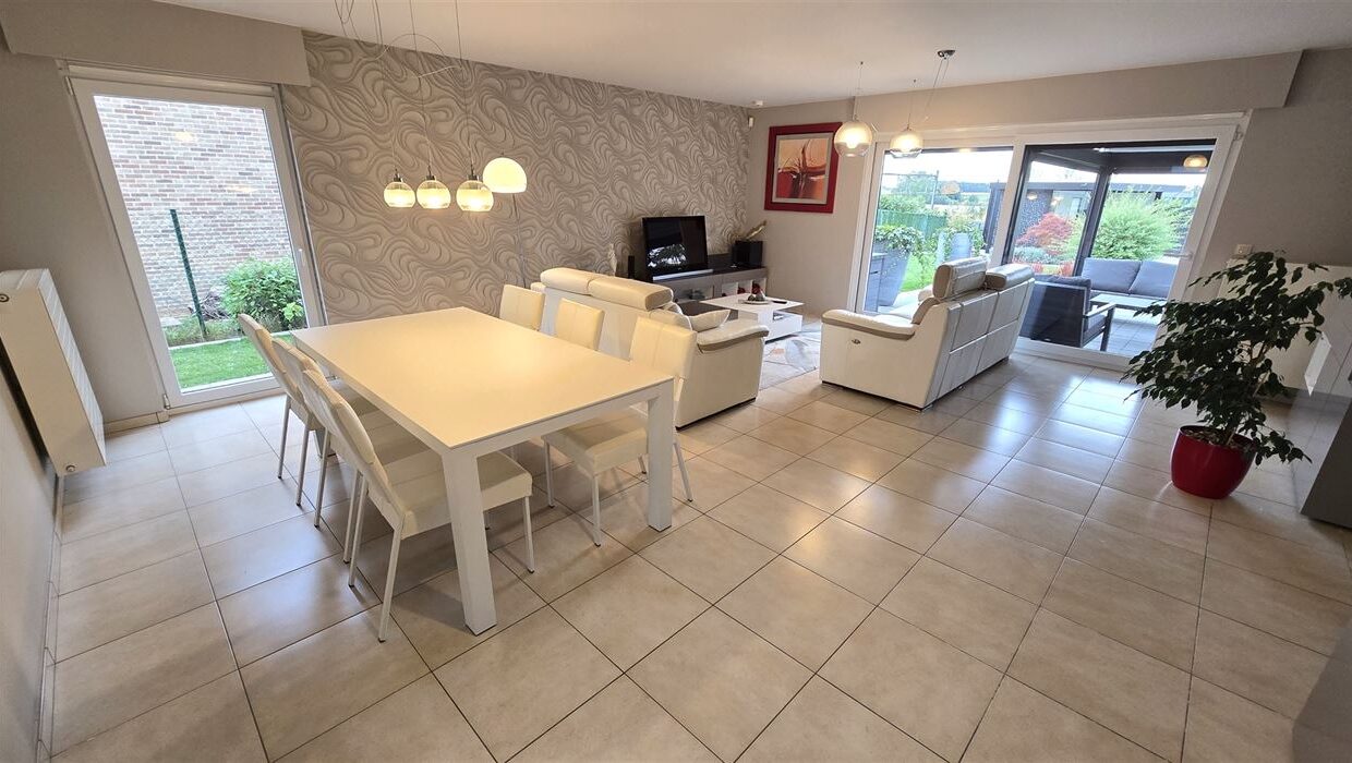 E2638961602796512174_4499DL