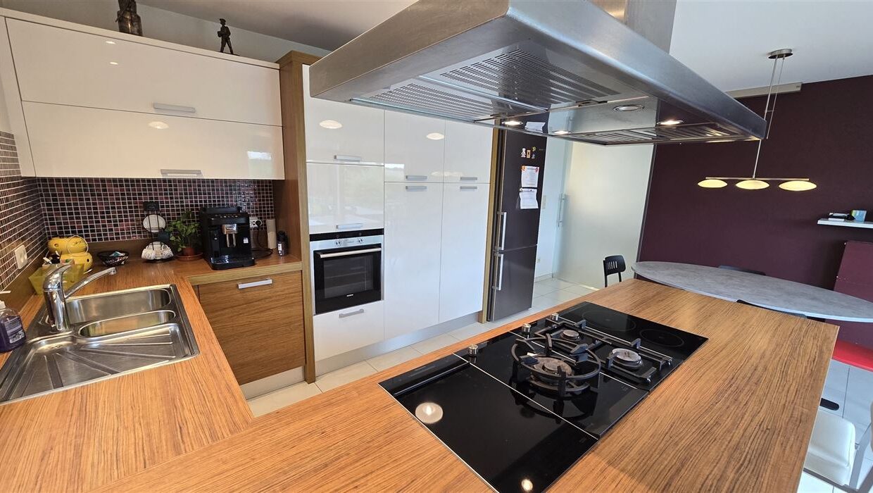 E3638961602800126800_4499IL