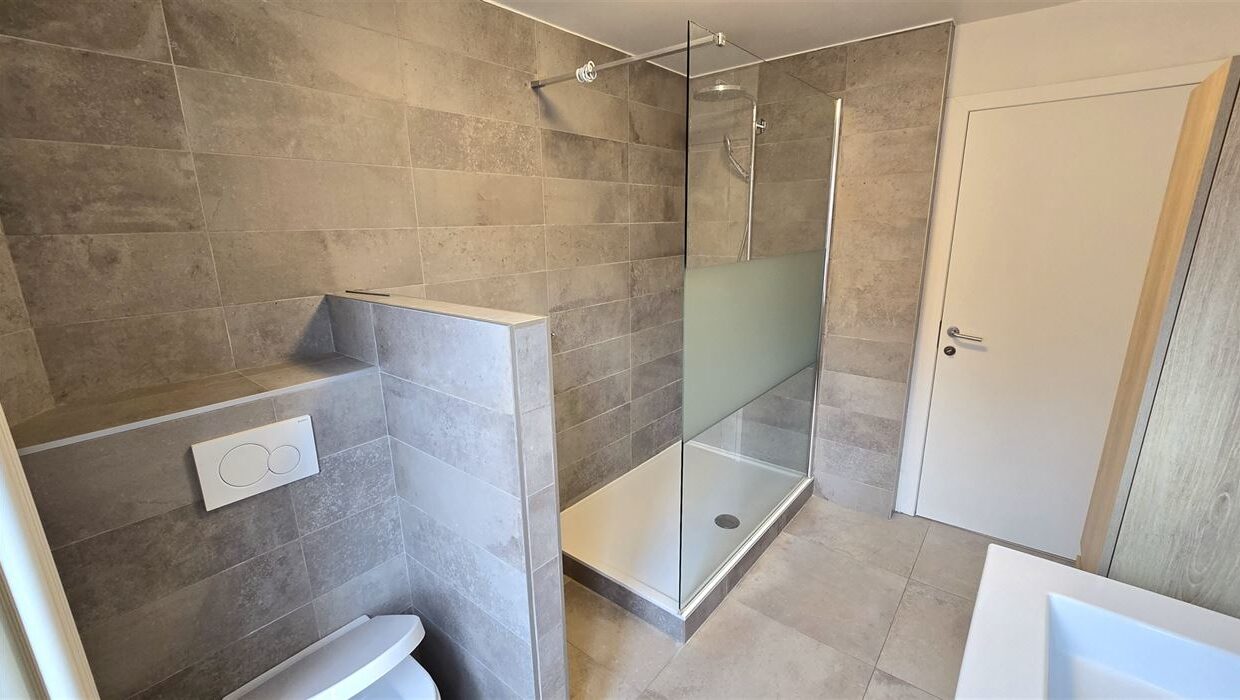 E2638977001540653911_4504NL