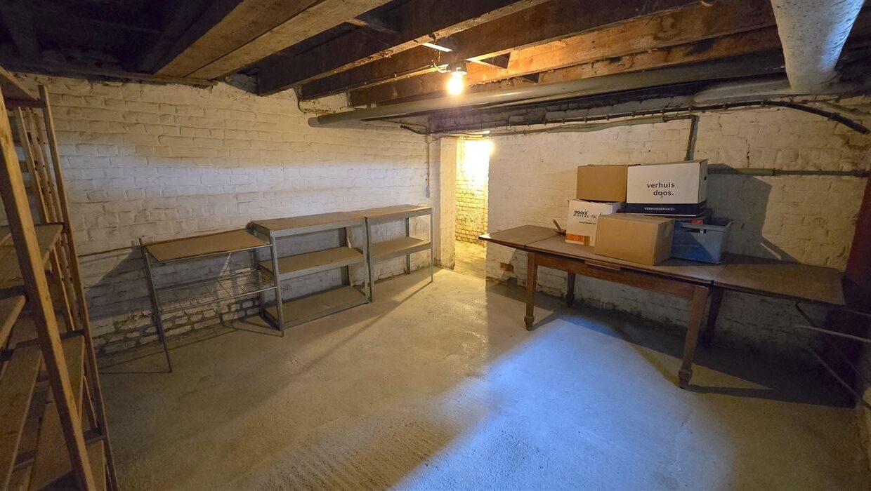 E2638977010893342101_4504AHL