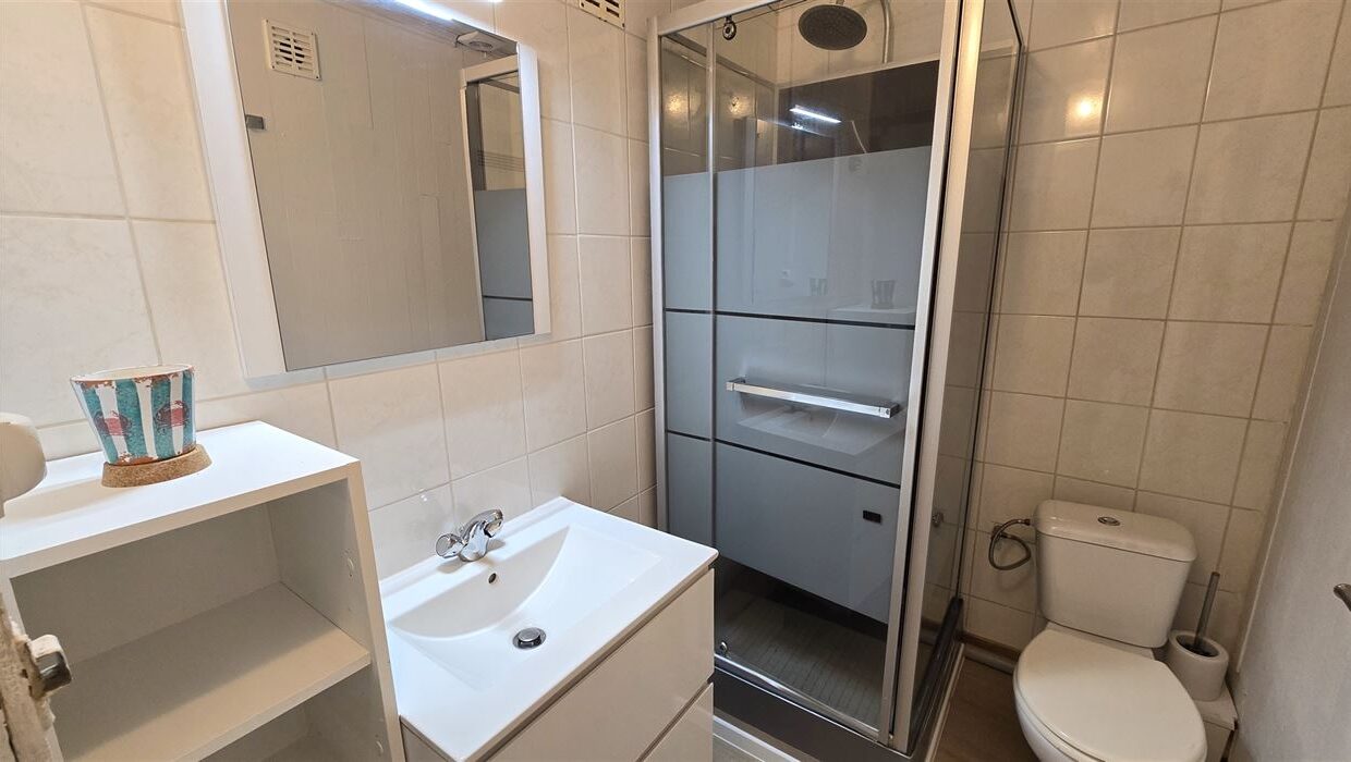 E2638990954026750369_4512HL