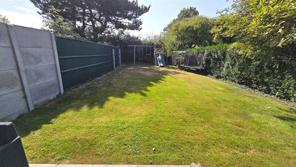 E3638975893095735603_4503AJL