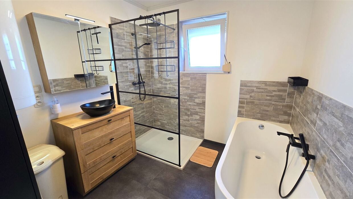 E3638975893101698609_4503AFL