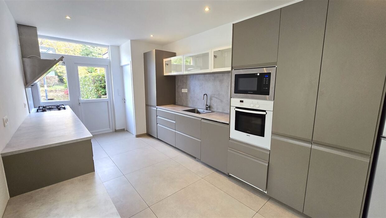 E3638977001535272119_4504GL