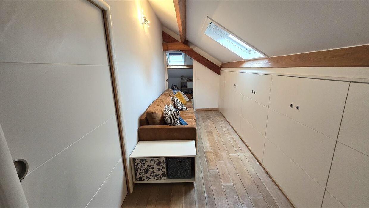 E3638996996781075924_4522NL