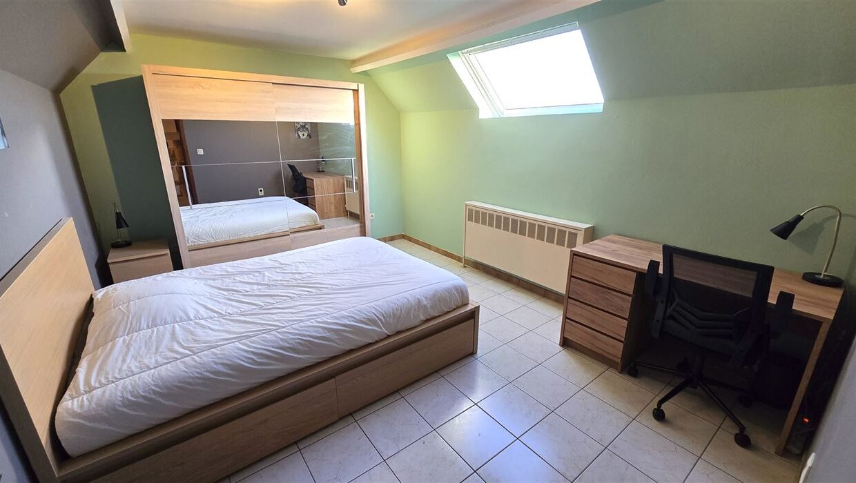 E1639050218100890435_4543OL