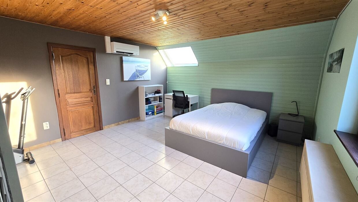 E1639050218103734979_4543ML