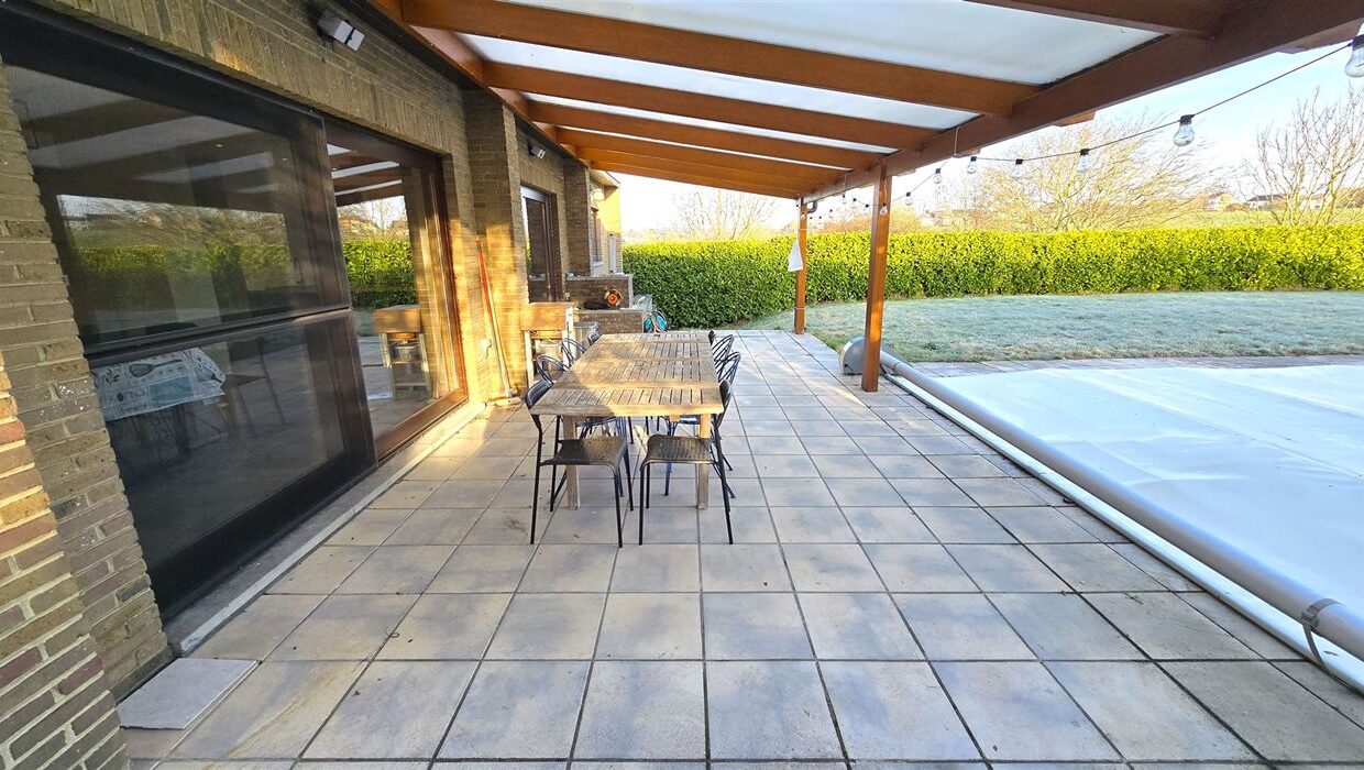 E2639050218098226994_4543ACL