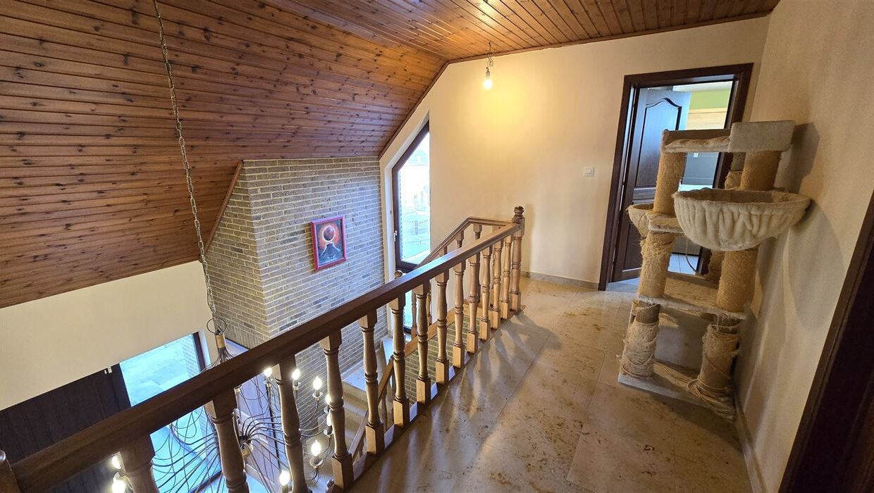 E2639050218101331065_4543KL