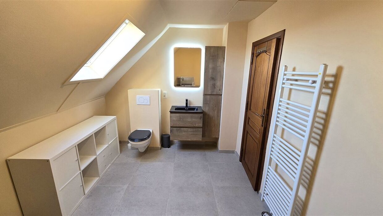 E2639050218101660892_4543PL