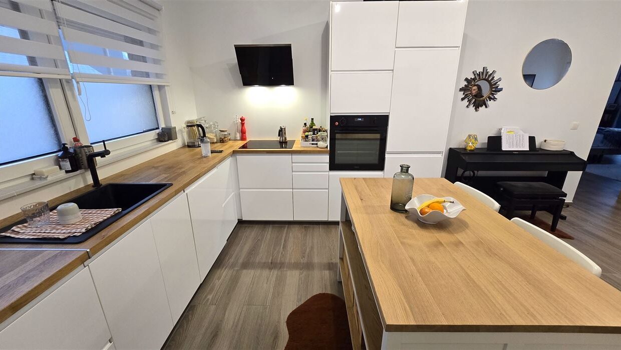 E3639050219660391782_4544GL