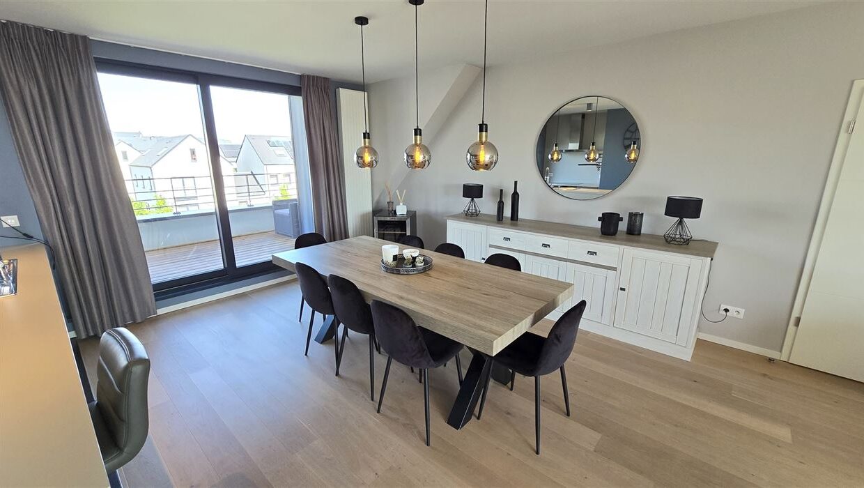 E3639064412120847741_4557NL