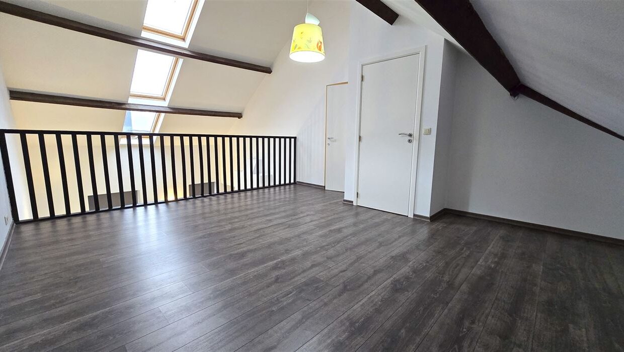 E3639073928620195467_4558NL