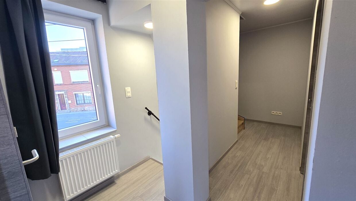 E1639083355007990730_4562JL