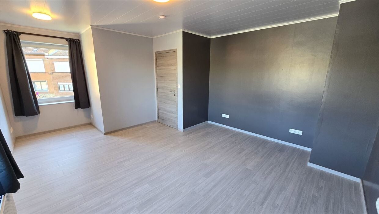 E1639083355016985012_4562ML