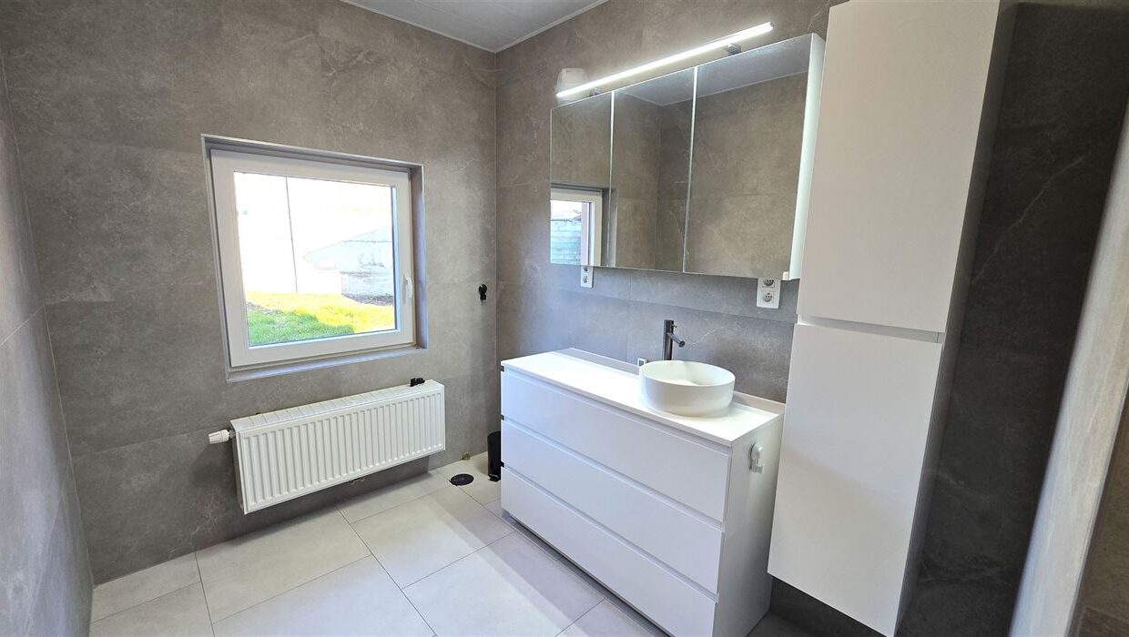 E1639083355032204307_4562HL