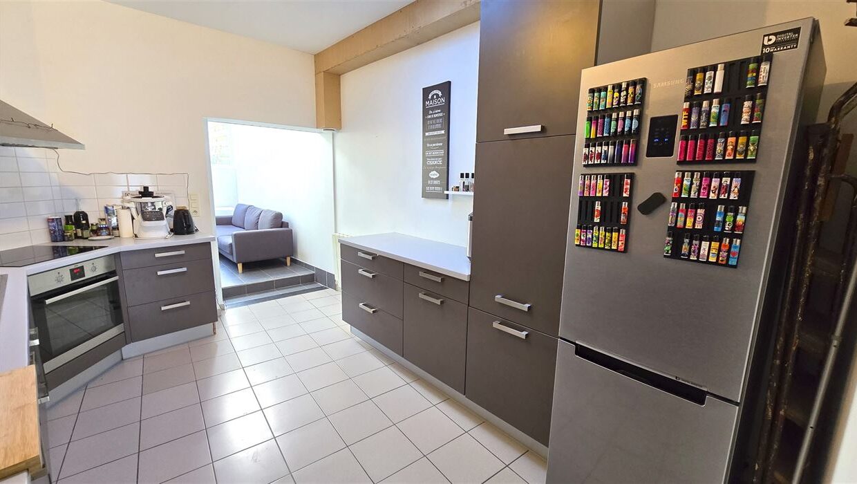 E1639089260625668825_4565FL