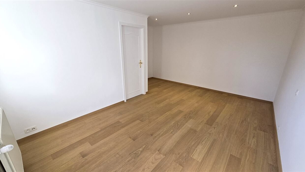 E2639082589887142744_4559JL