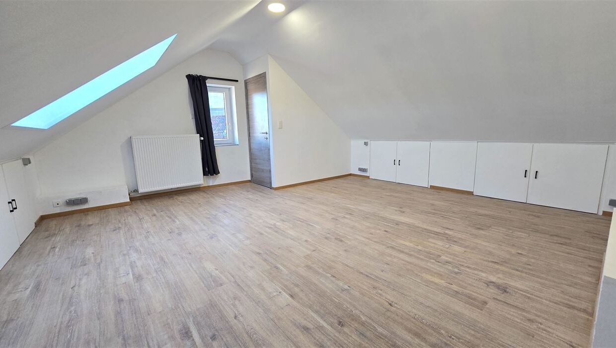 E2639083355037666188_4562PL