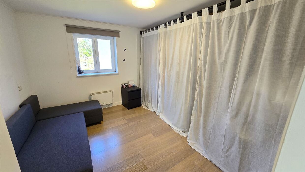 E2639089260623714229_4565KL