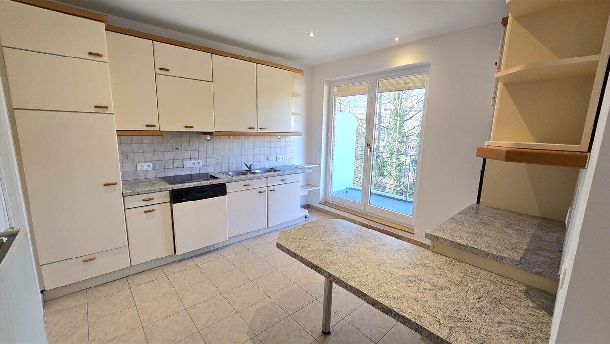 E3639082589882090437_4559GL