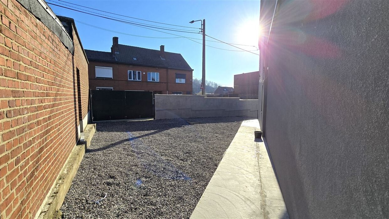 E3639083355016963397_4562ACL