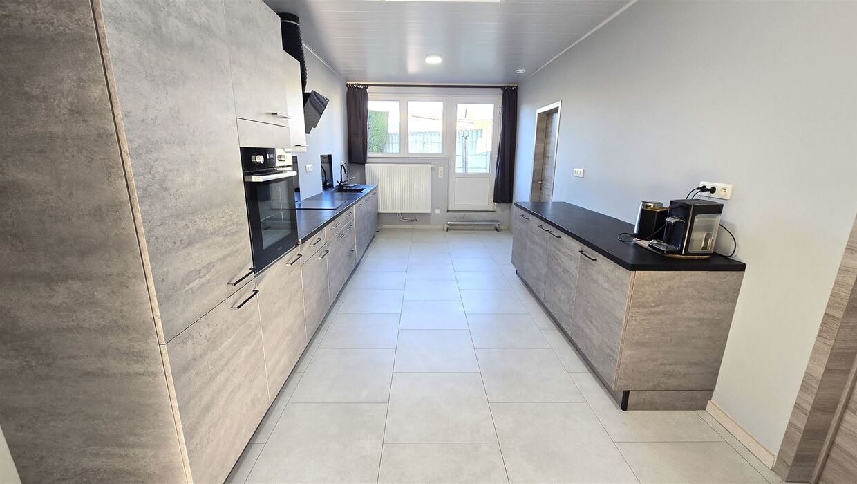 E3639083355033723953_4562FL