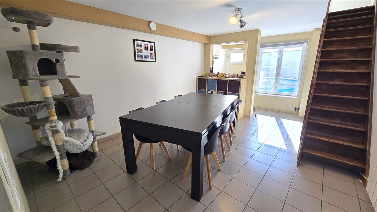 E3639089260622392166_4565DL