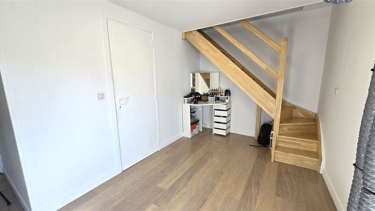 E3639089260625638852_4565JL